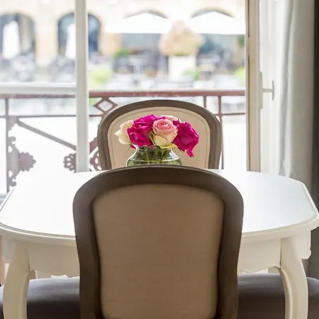 Apartment Mana - Bleu Pacifique - Vue Sur Place Ducale Avec Parking Prive Inclus *