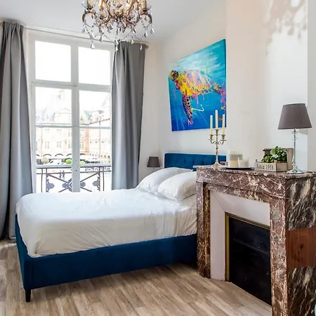 Mana - Bleu Pacifique - Vue Sur Place Ducale Avec Parking Prive Inclus Lejlighed